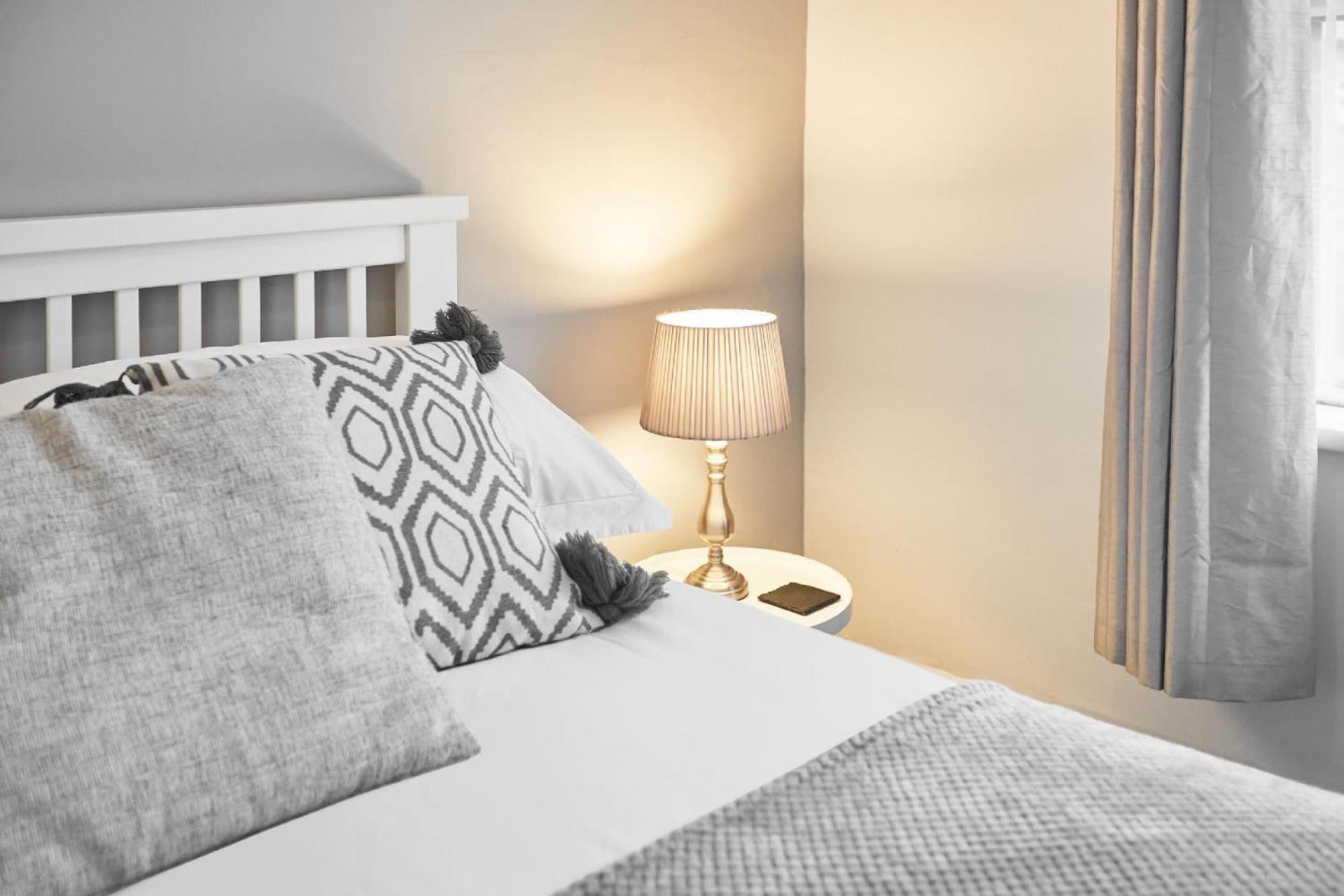 Apartment 4 Glencoe Holiday Apartments Уитби Екстериор снимка