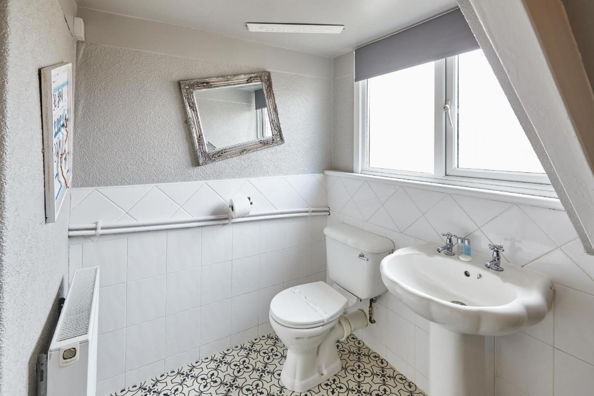 Apartment 4 Glencoe Holiday Apartments Уитби Екстериор снимка